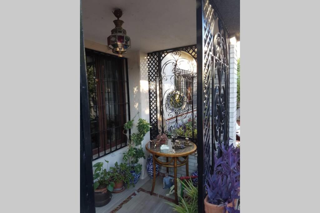 Casa En Granada Con Hermoso Jardin, Parking Calle 外观 照片