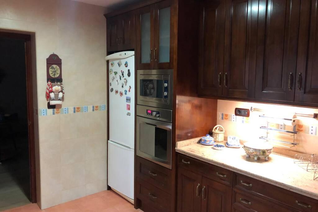 Casa En Granada Con Hermoso Jardin, Parking Calle 外观 照片